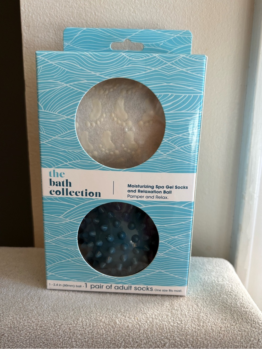 The Bath Collection Moisturizing Spa Gel Socks & Relaxation Ball Brand New!!